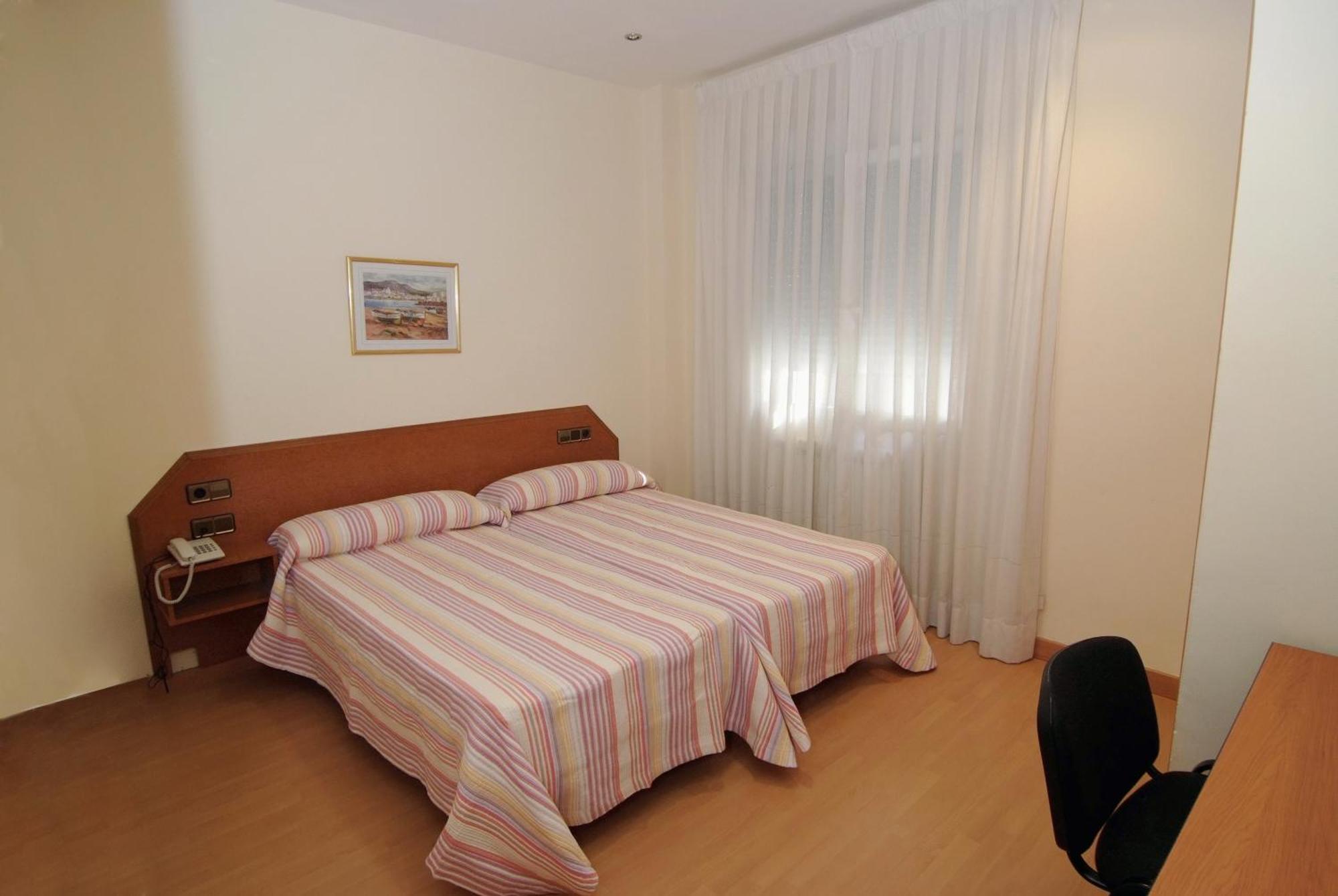 Hostal Cataluna Сарагоса Екстер'єр фото