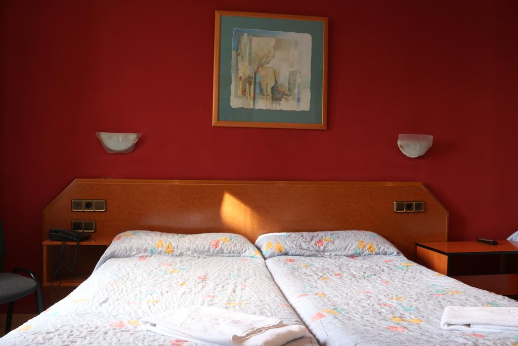 Hostal Cataluna Сарагоса Екстер'єр фото