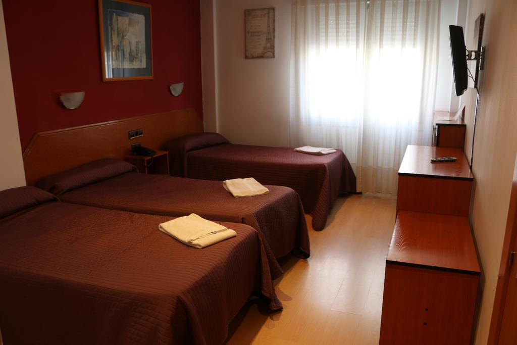 Hostal Cataluna Сарагоса Екстер'єр фото