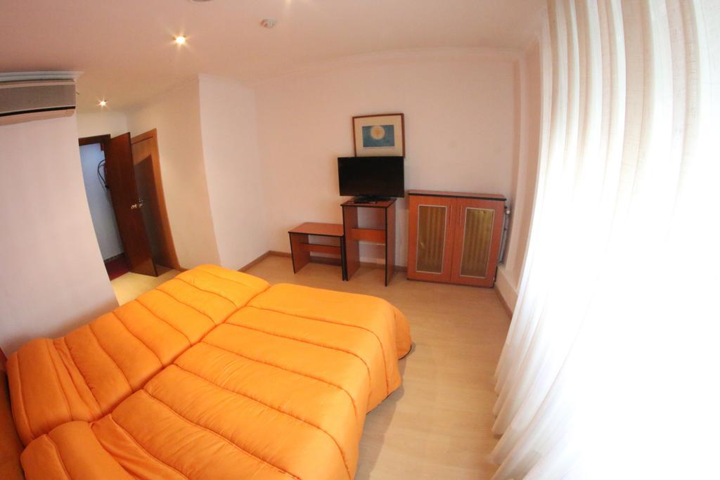 Hostal Cataluna Сарагоса Екстер'єр фото
