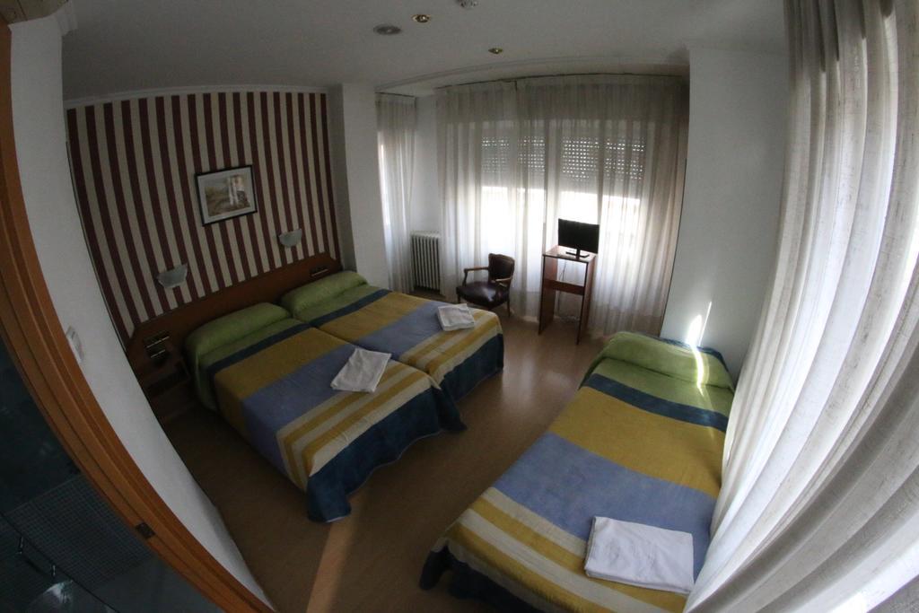 Hostal Cataluna Сарагоса Екстер'єр фото