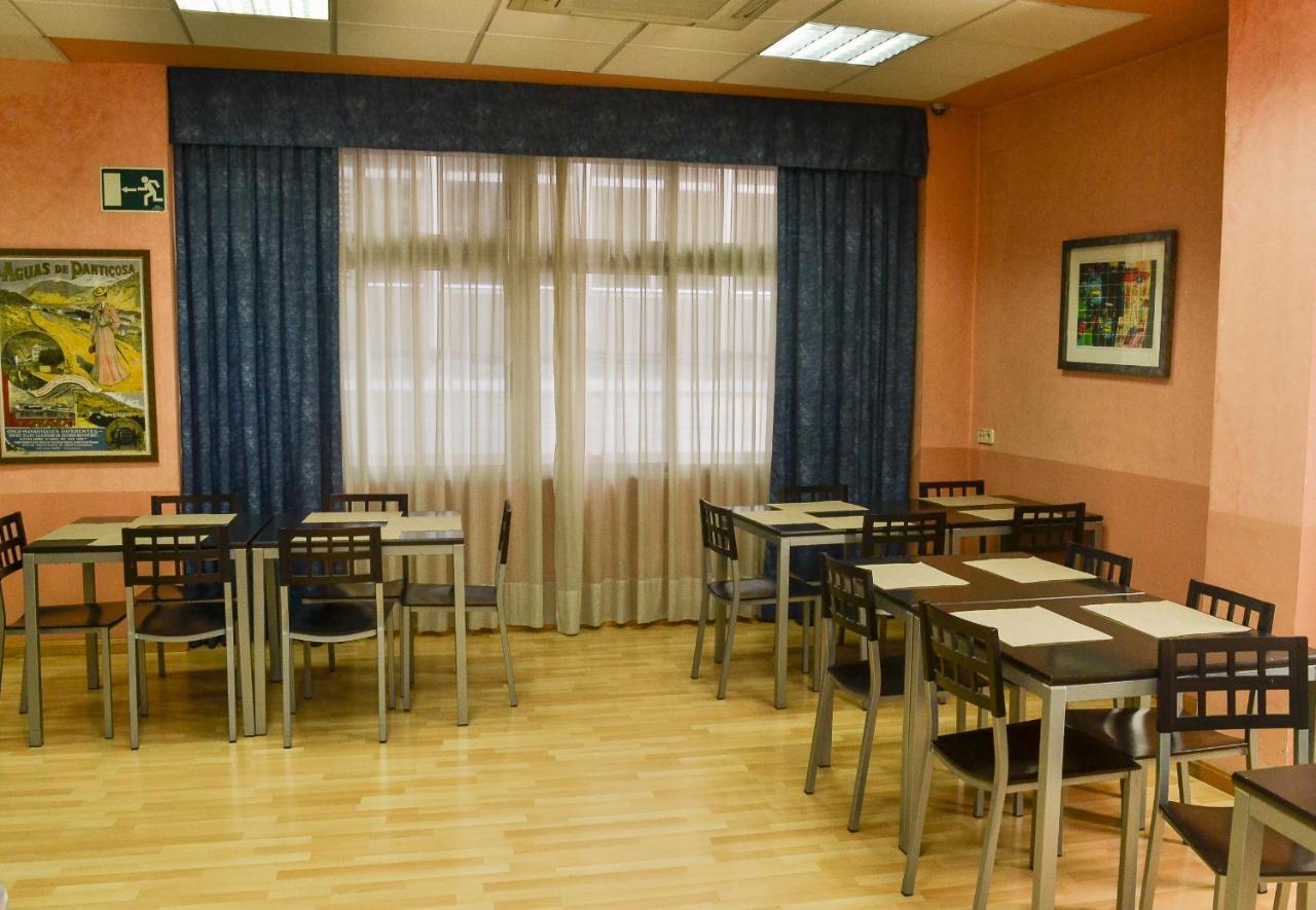 Hostal Cataluna Сарагоса Екстер'єр фото